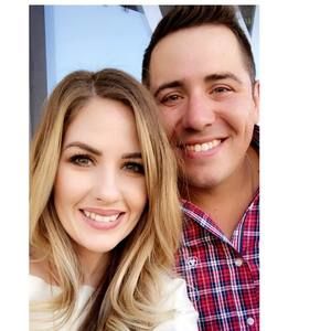 Meet your Posher, Danika